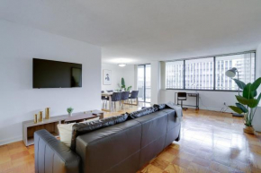 Prime Crystal City Location Apartment Near Airport